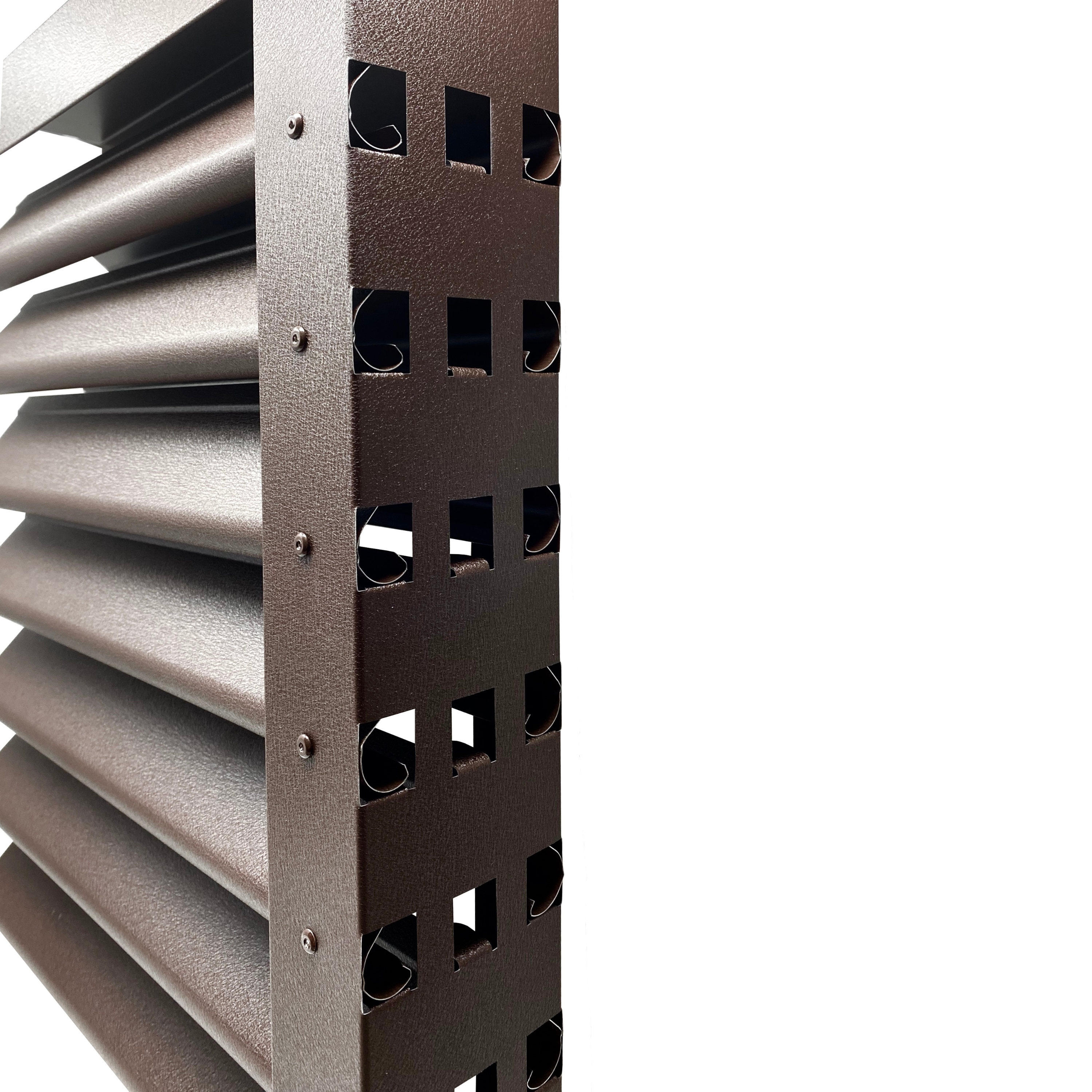 Prim-plan al modelului PIRAMIDA Gard Jaluzele cu finisaj de Mat în culoare Maro Espresso RAL 8019, disponibil pe www.jaluzelegard.ro, fabricat de Top Profil Sistem.